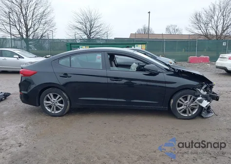2017 Hyundai Elantra Se z USA, uszkodzony, nr VIN 5NPD84LF8HH188332